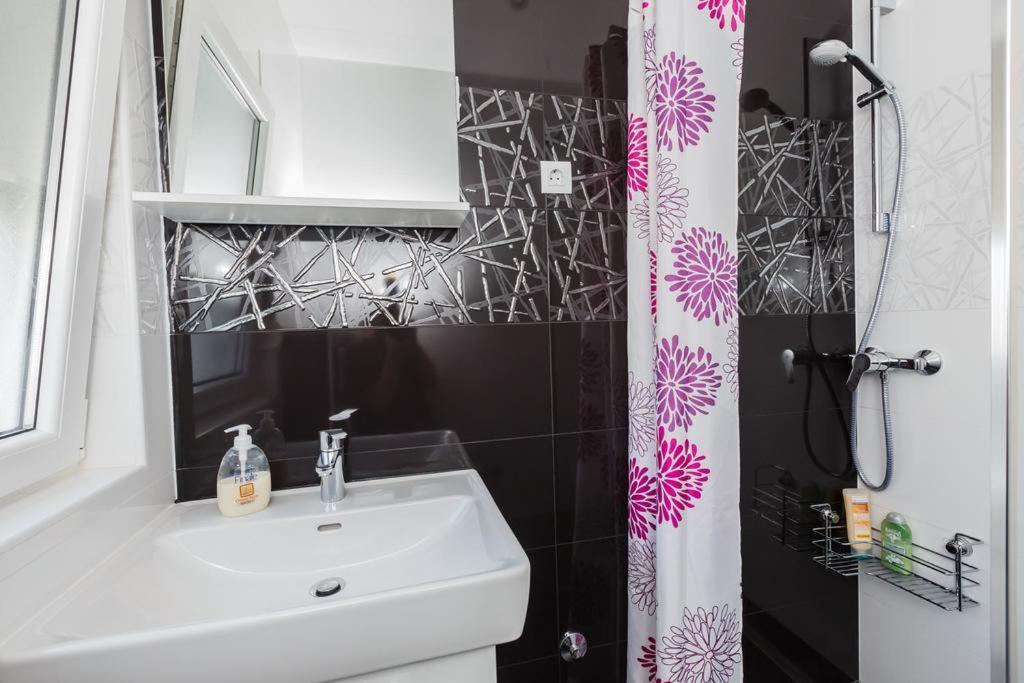 Kaštela Apartman A&B מראה חיצוני תמונה