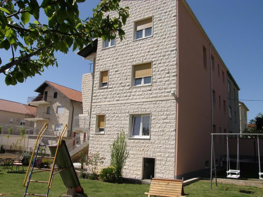Kaštela Apartman A&B מראה חיצוני תמונה